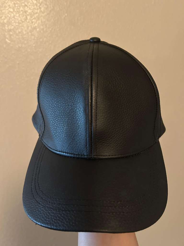✨ Scoop Black Minimalist Baseball Cap ✨