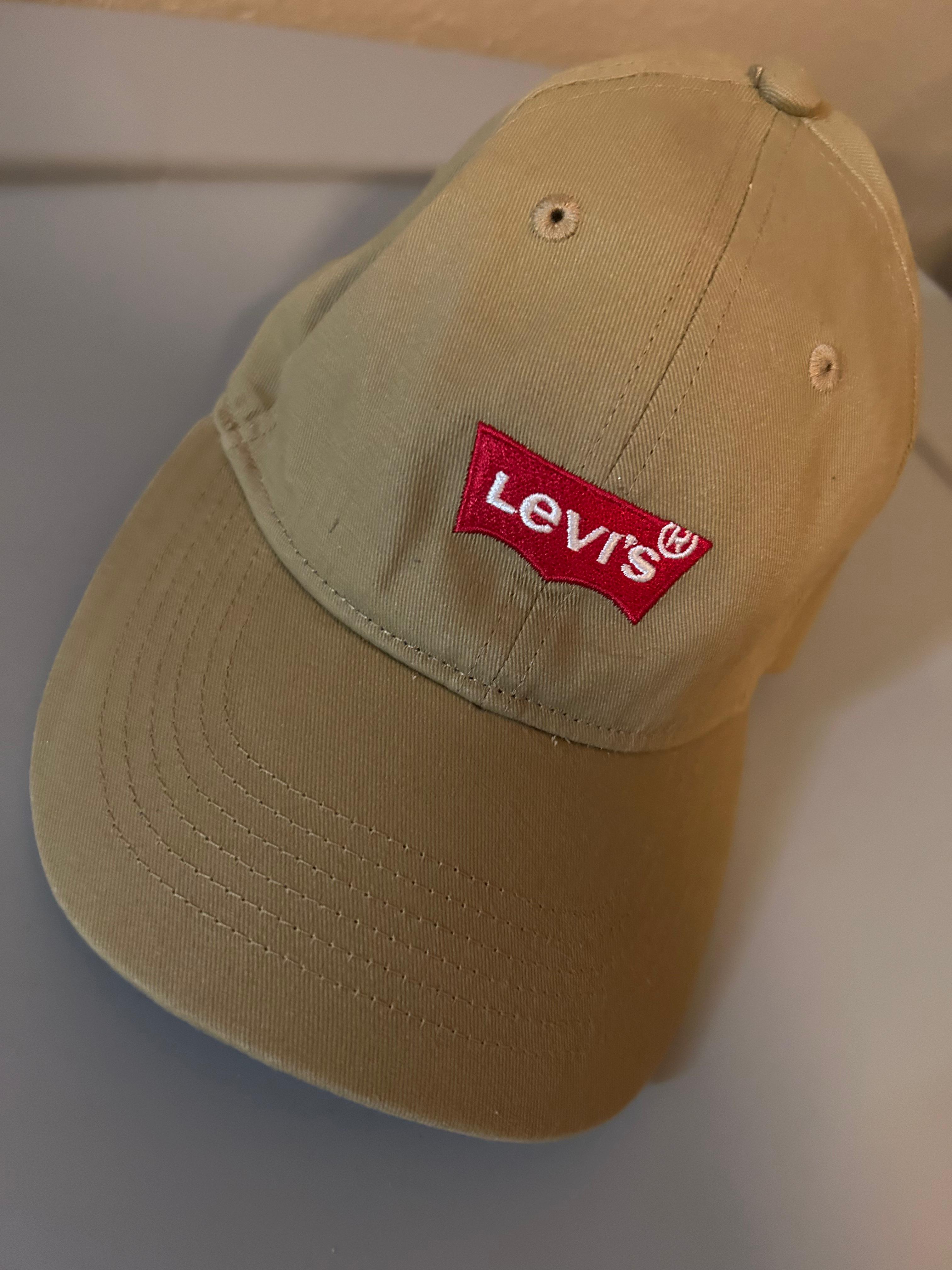🤎 Levi’s Classic Brown Logo Hat 🤎